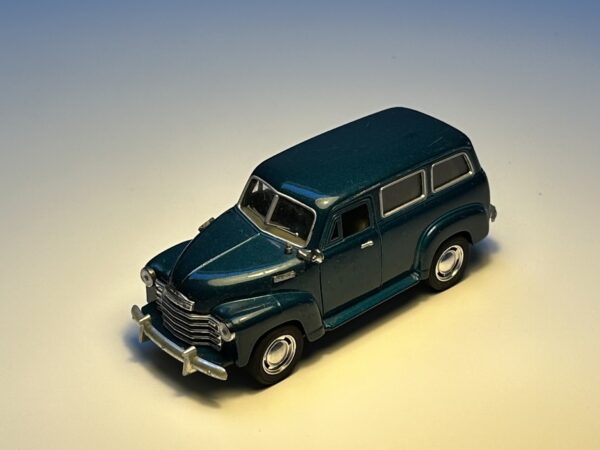 Kinsmart - 1950 Chevrolet Suburban - Schaal 1:36