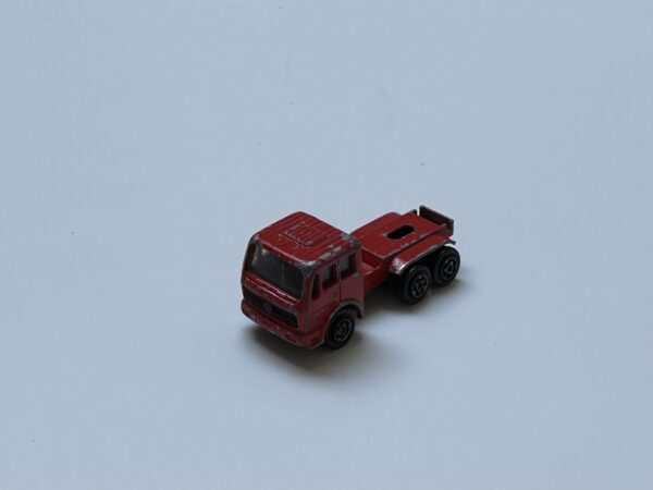 Majorette - Mercedes-Benz Truck - Schaal 1:100