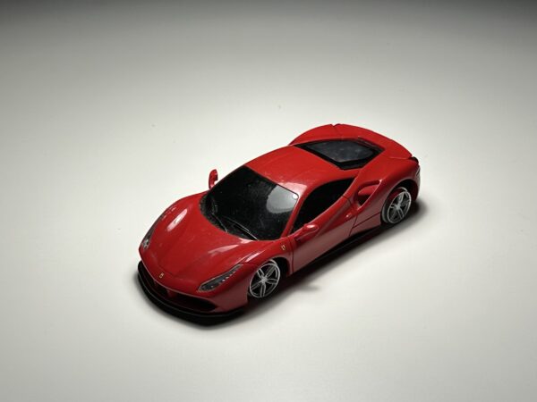 XQ Toys - Ferrari 488 GTB - Schaal 1:32