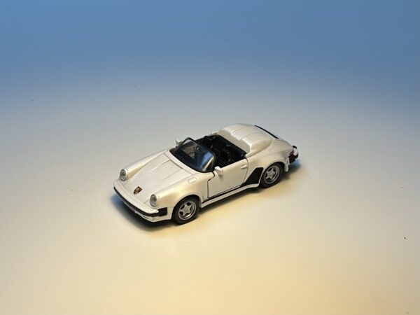 Maisto Shell - Porsche 911 Speedster - Schaal 1:38