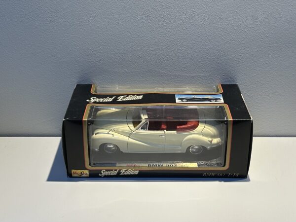 Maisto - BMW 502 (1955) - Schaal 1:18