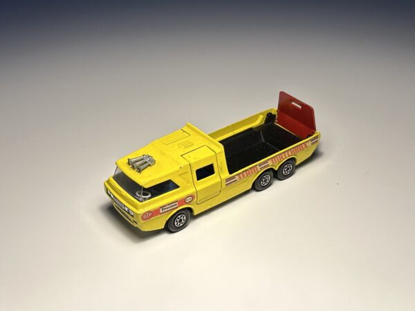 Matchbox SuperKings - Racing Car Transporter - Schaal 1:43