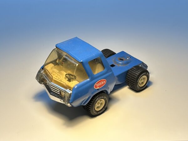 Tonka - Truck - Schaal 1:18