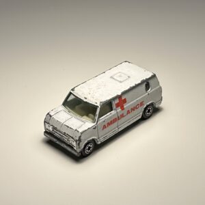 Yatming - Ambulance - Schaal 1:64