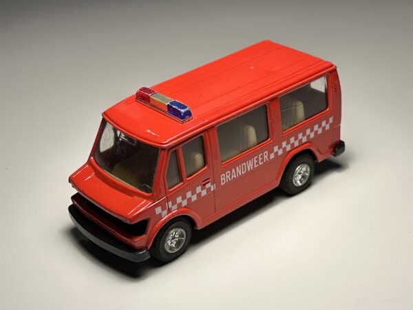 Merkloos - Mercedes-Benz Brandweer - Schaal 1:38